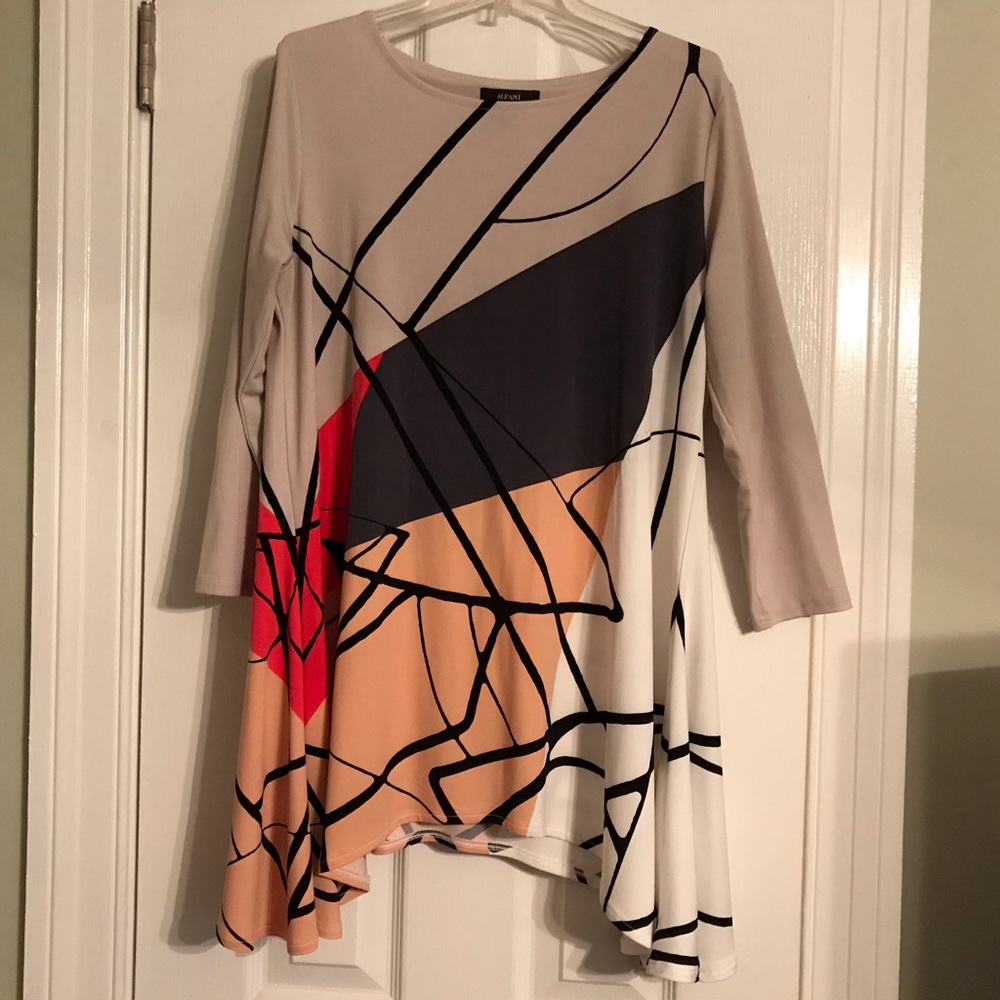 Alfani handkerchief hem top